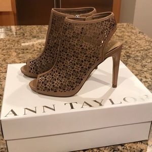 Ann Taylor Billie Cutout Shoetie